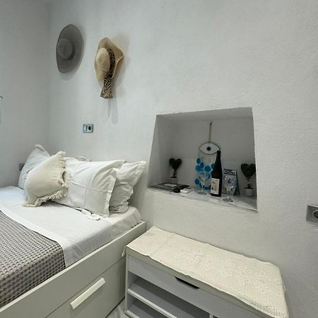 Ready Studio Apartment Skiathos Town Exterior photo